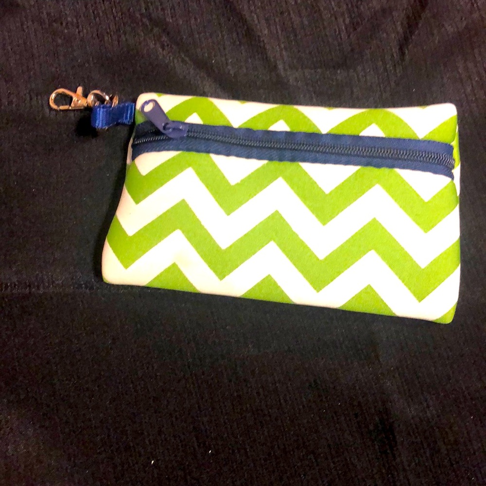 New neoprene chevron green & white zippered case